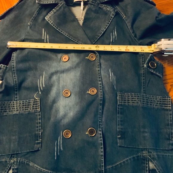 Stylish jacket with a dark denim finish that has a worn-in, distressed look. - Picture 11 of 12